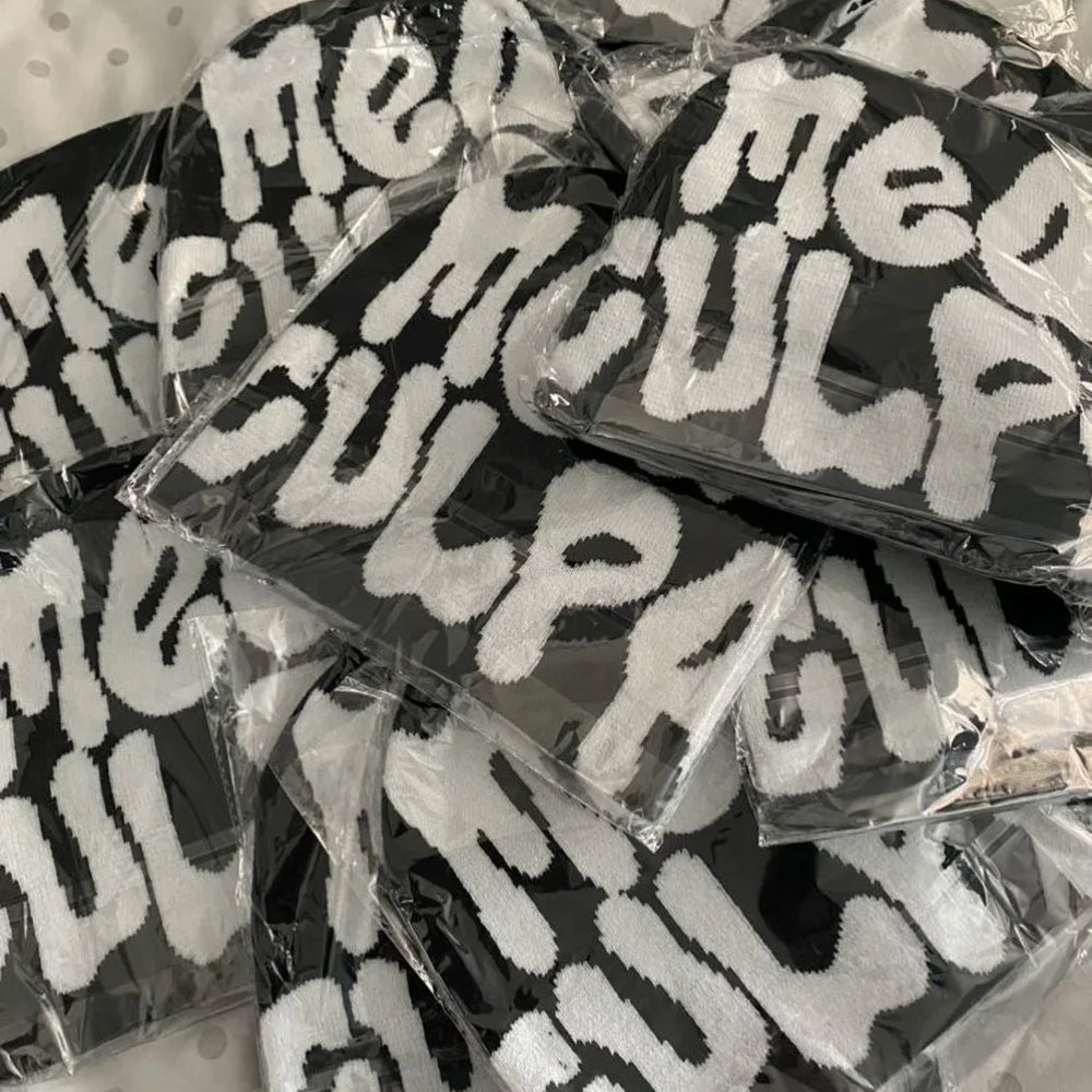 
                      
                        Mea Culpa Beanie black & white
                      
                    