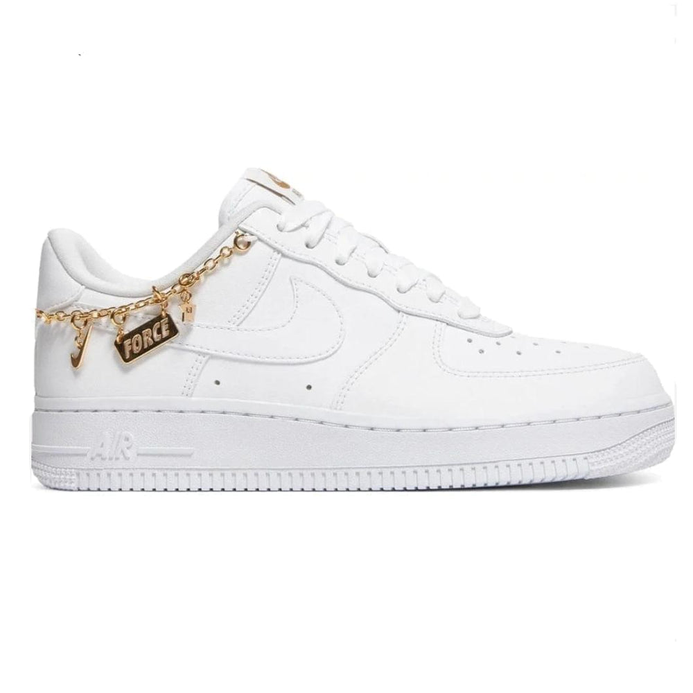 
                      
                        AIR FORCE 1 '07 LUCKYCHARM
                      
                    