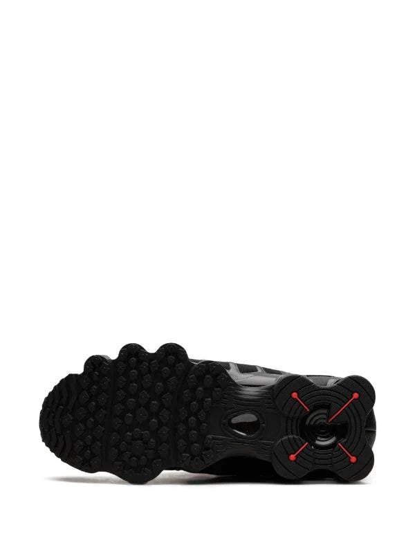
                      
                        SHOX TL "BLACK MAX ORANGE" SNEAKERS
                      
                    