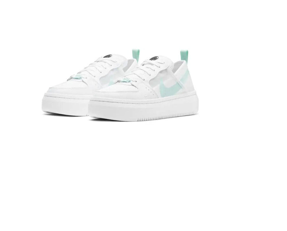 
                      
                        Nike Court Vision Alta
                      
                    